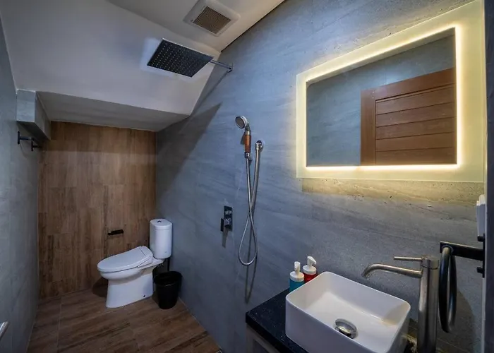 *luxury Astaga 2*modern*billiard*paddy View* Villa Canggu